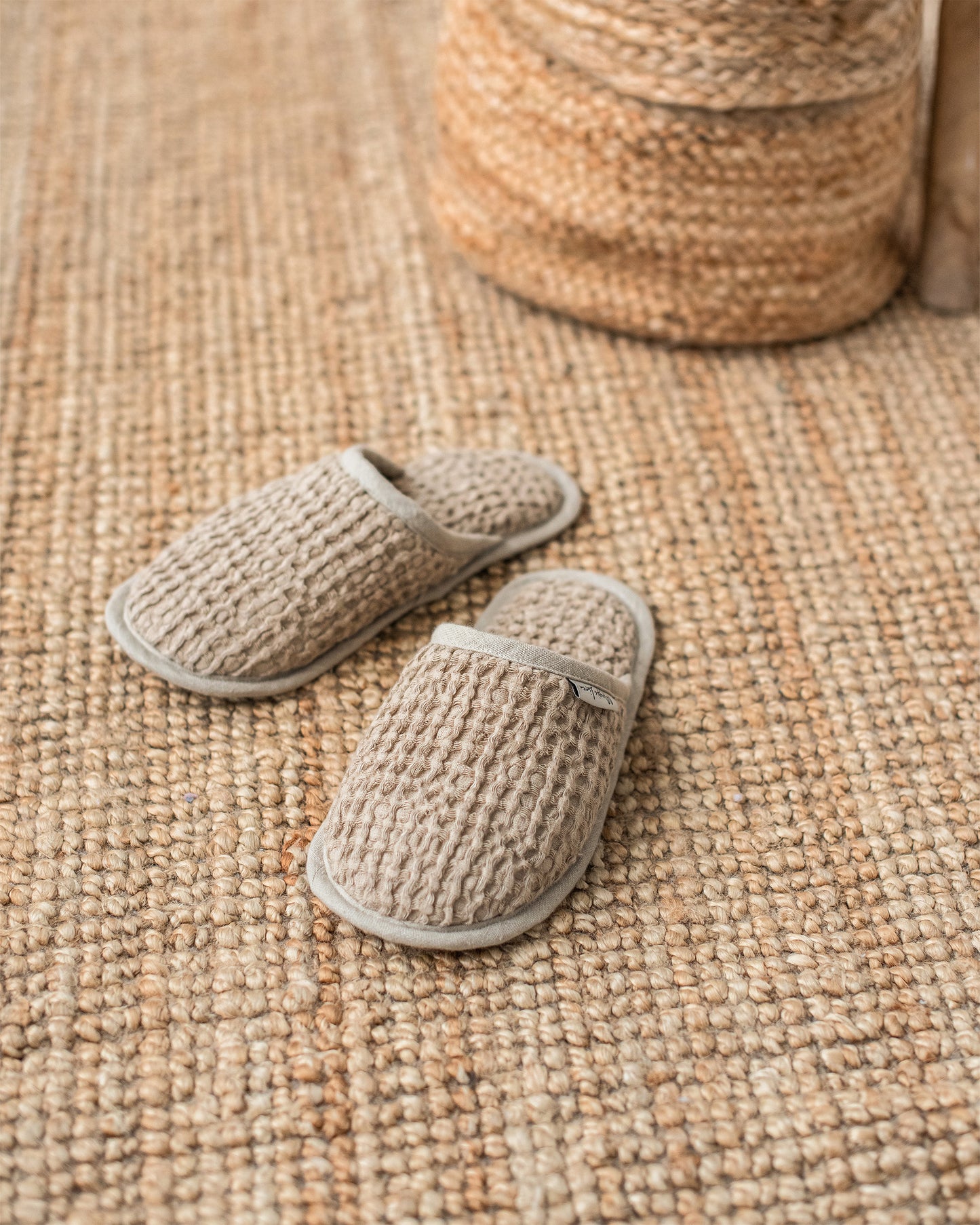 Waffle linen slippers - MagicLinen