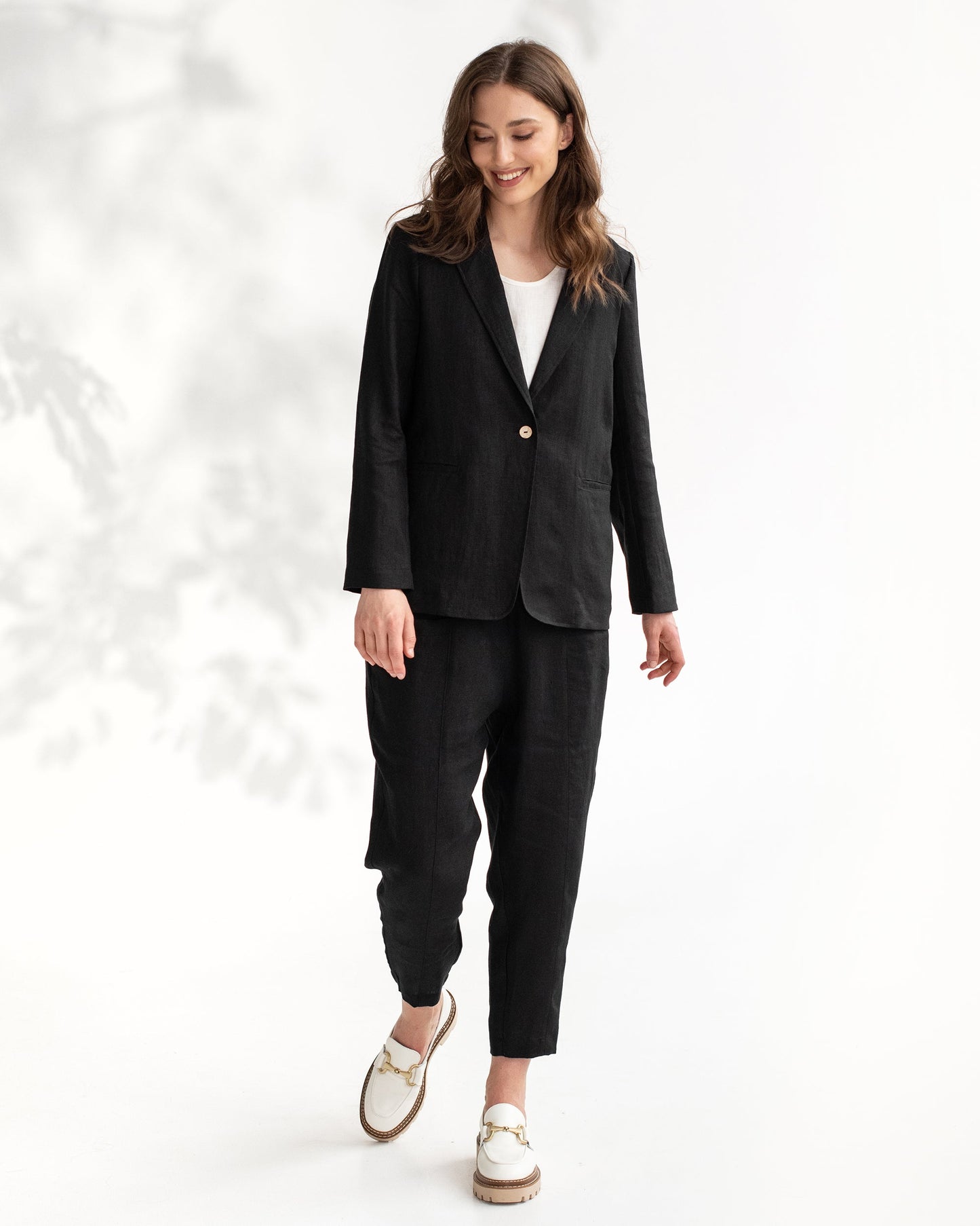 Women's linen blazer PLACID in black - MagicLinen