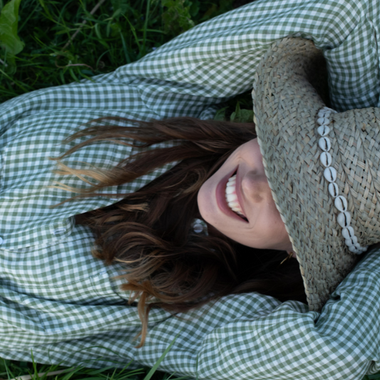 Can You Wear Linen in the Fall? Yes! Here's How