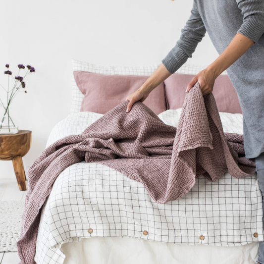 Linen Bedding Color Combinations for a Serene Bedroom