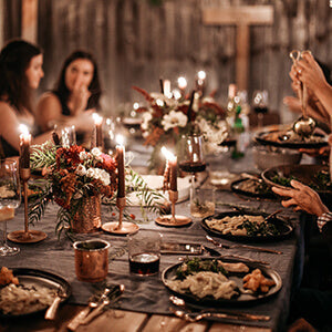 Simple Steps to Hosting a Memorable Friendsgiving Dinner