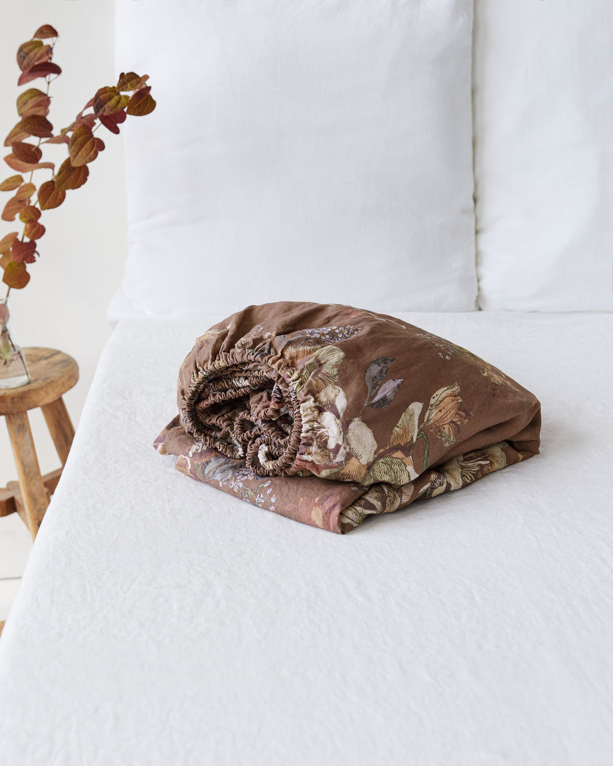 Heritage garden print linen fitted sheet