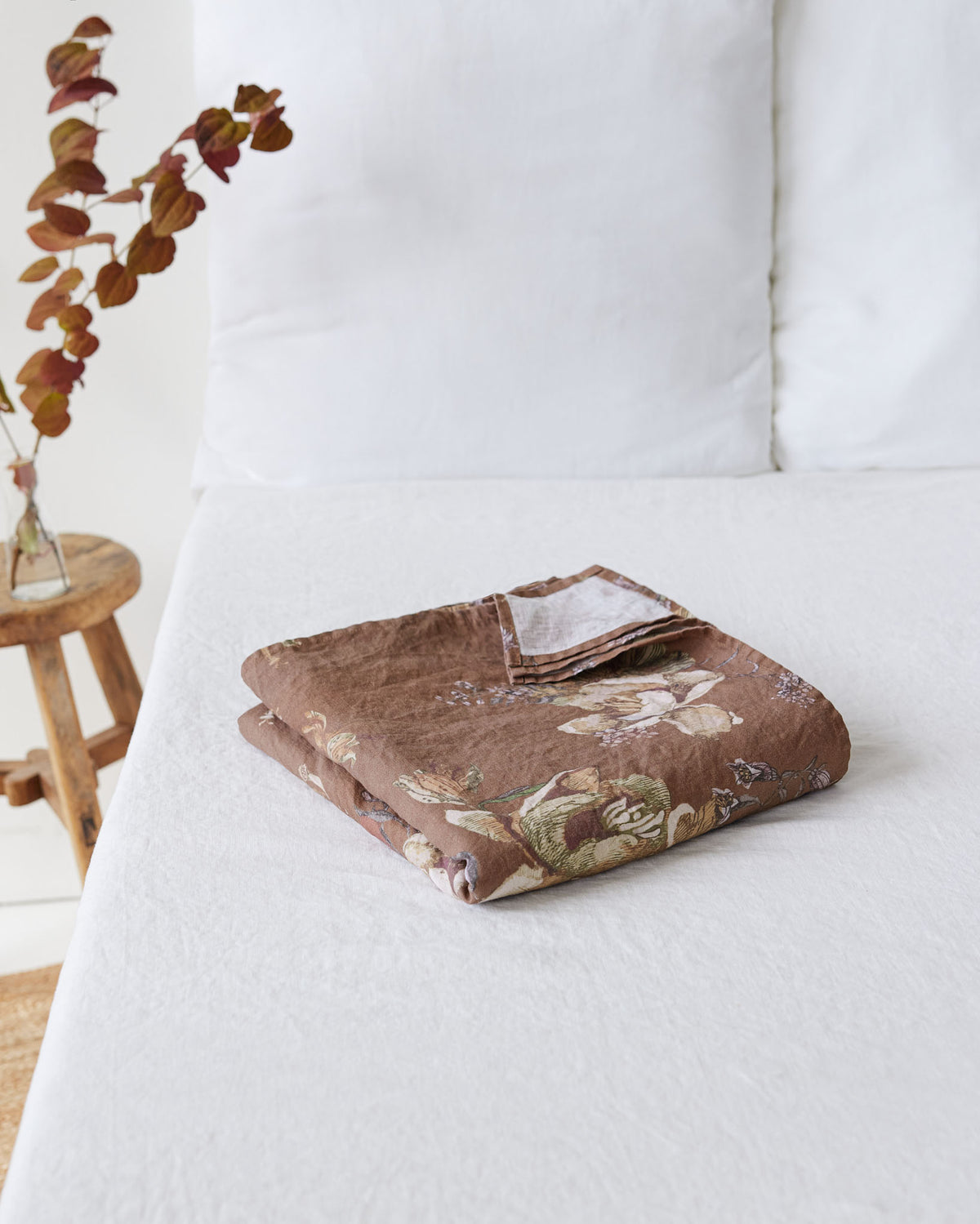 Heritage garden print linen flat sheet