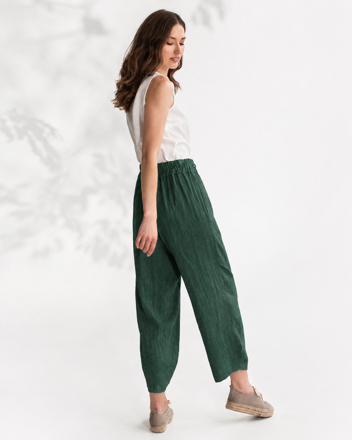 Baggy linen pants BESALU in Green