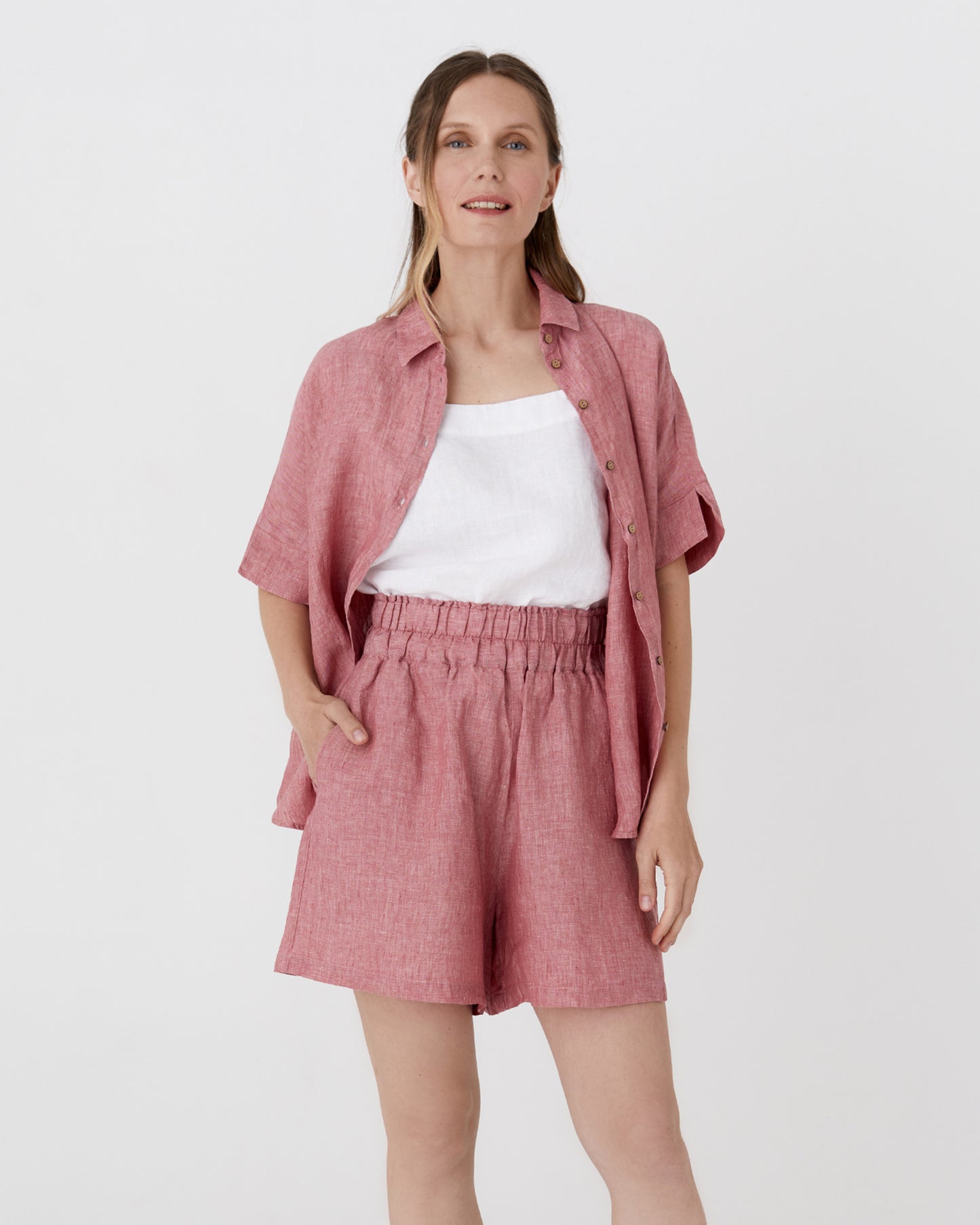 High waisted linen shorts CUENCA in Cranberry - MagicLinen