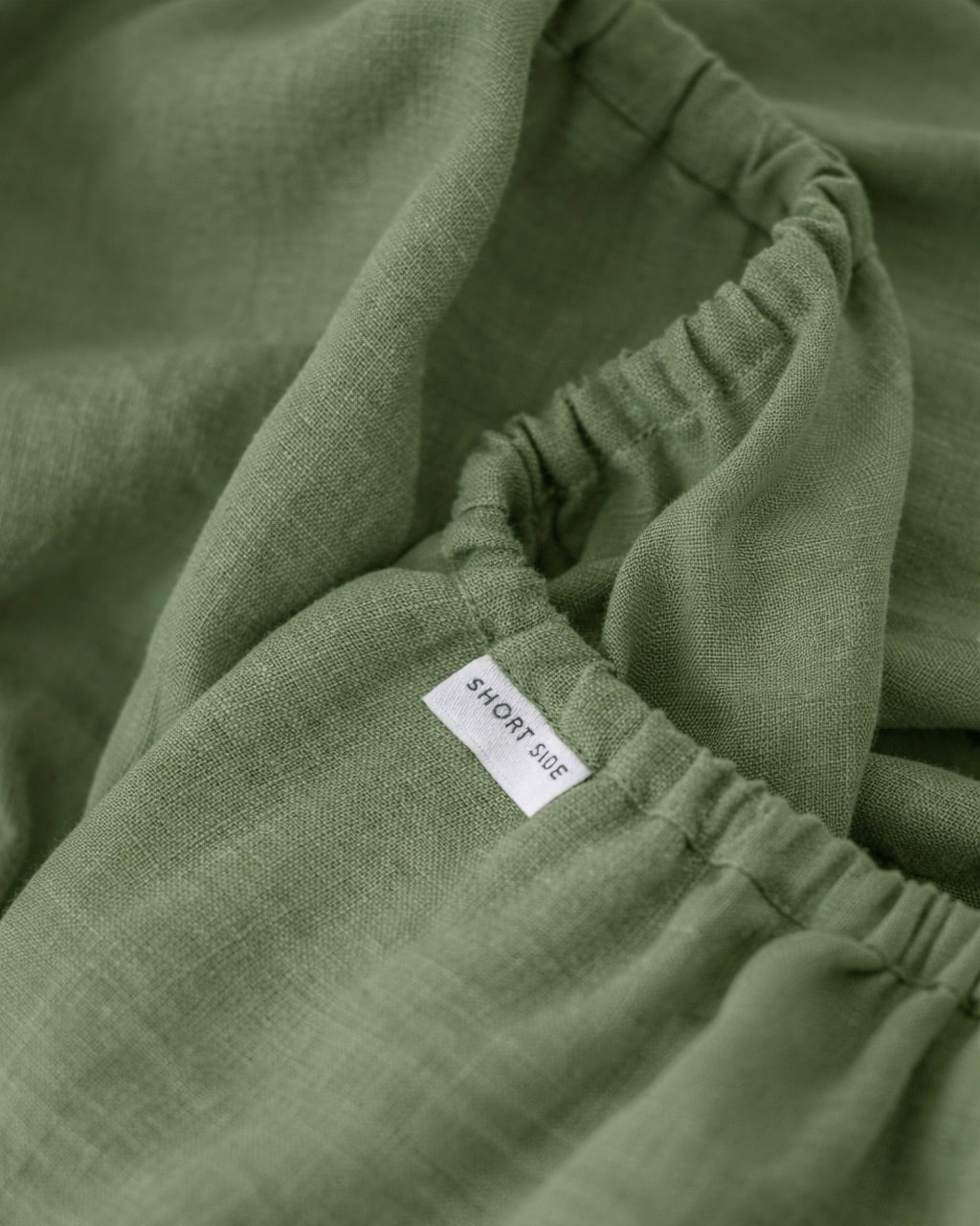 Waldgrünes Spannbettlaken aus Leinen