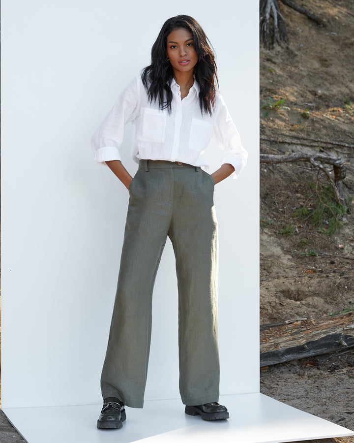 Linen pants Naples in Dark green | MagicLinen modelBoxOn2