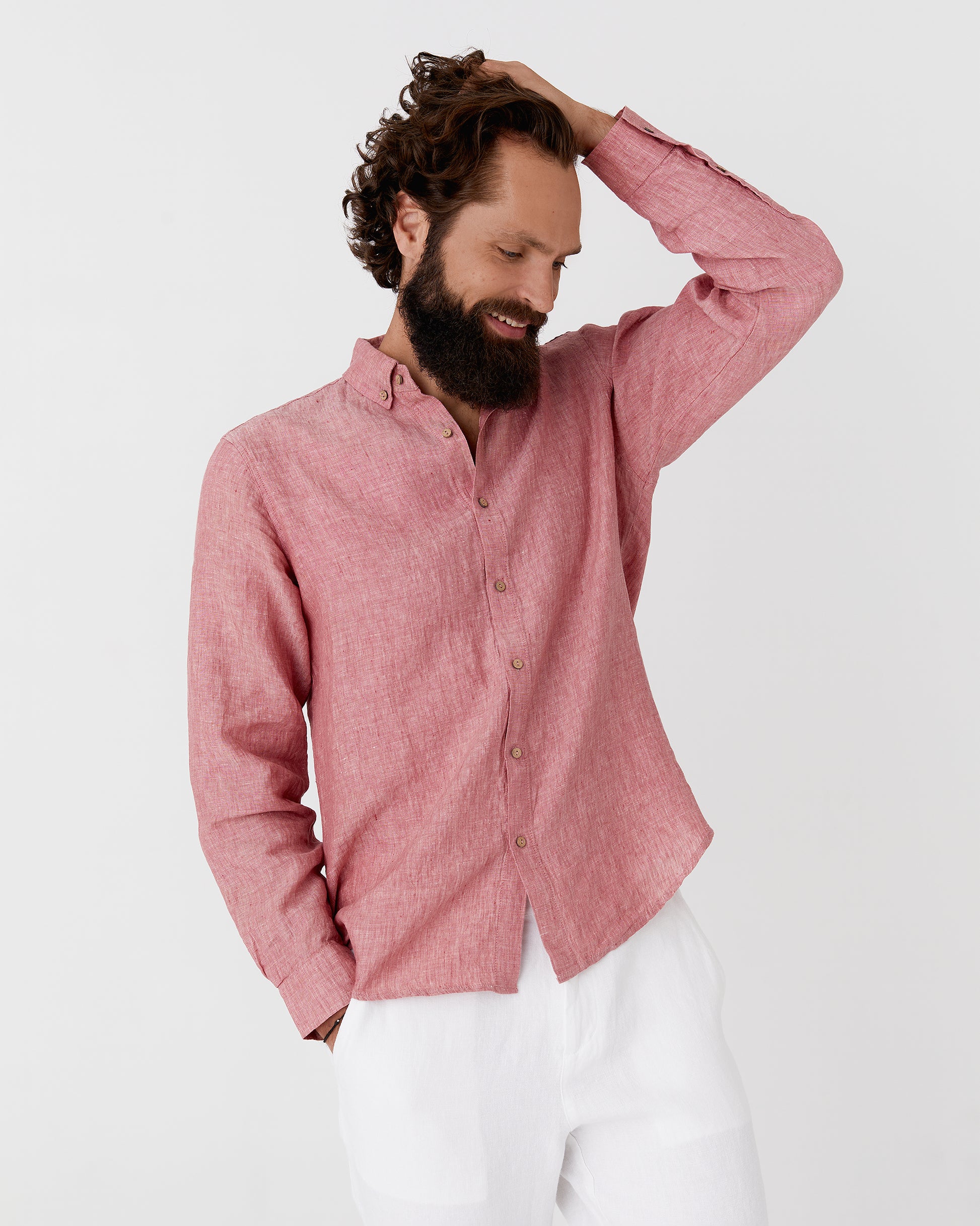 Men's linen shirt NEVADA in Cranberry - MagicLinen modelBoxOn