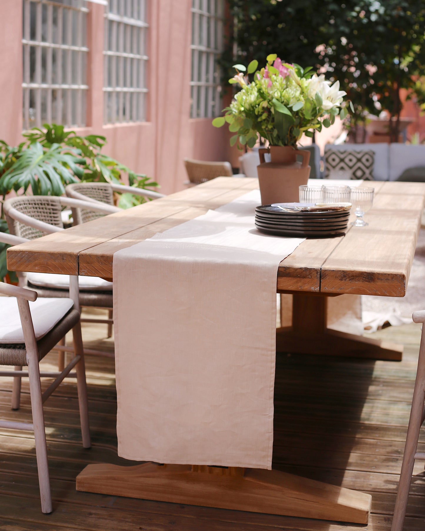 Linen table runner in Natural linen - MagicLinen