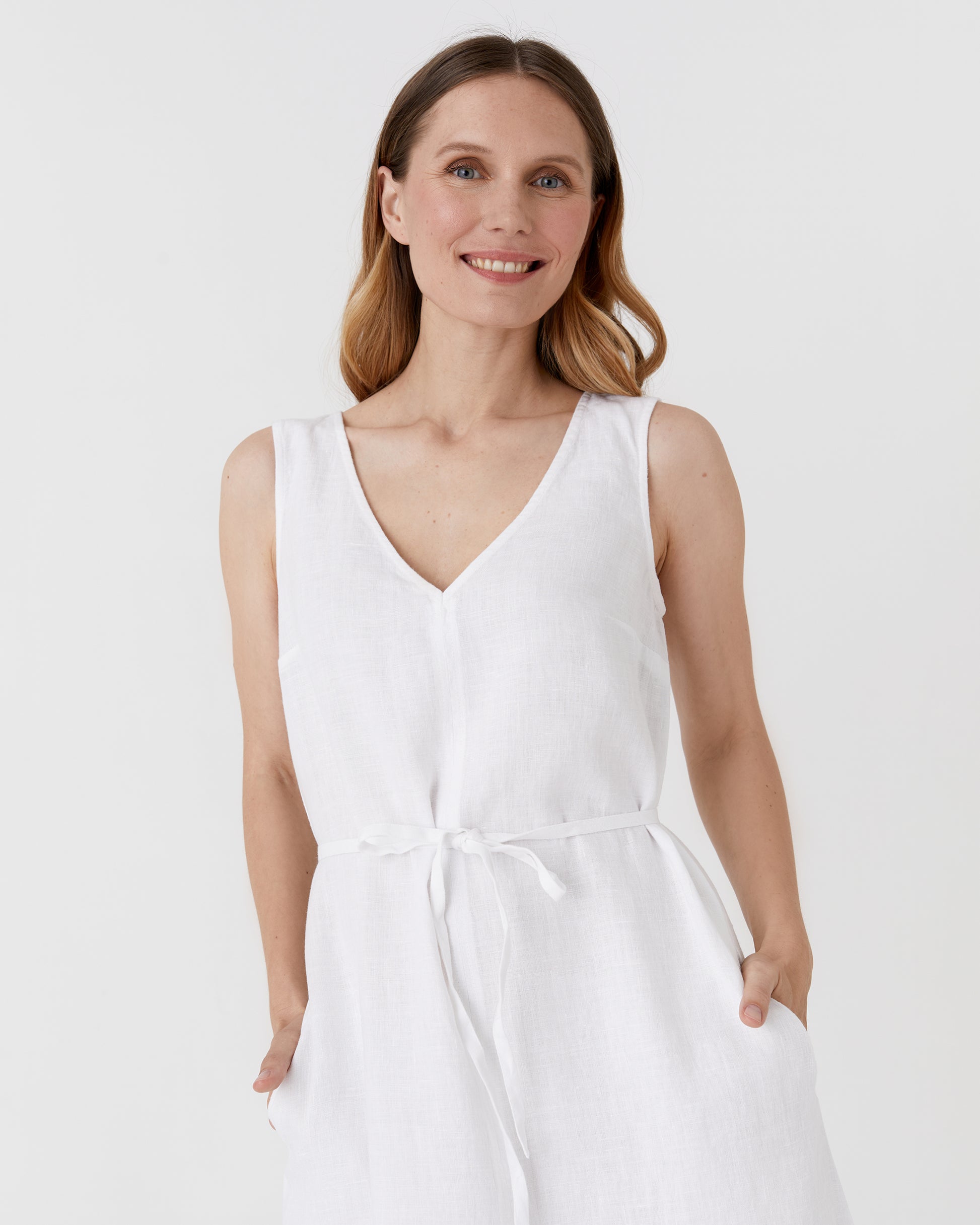 Basic linen dress OIA in White | MagicLinen Basic linen dress OIA in White | MagicLinen