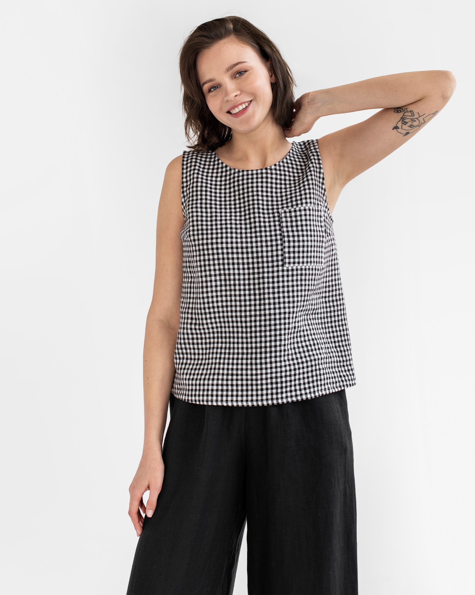 Sleeveless linen top SILAY in Black gingham - MagicLinen