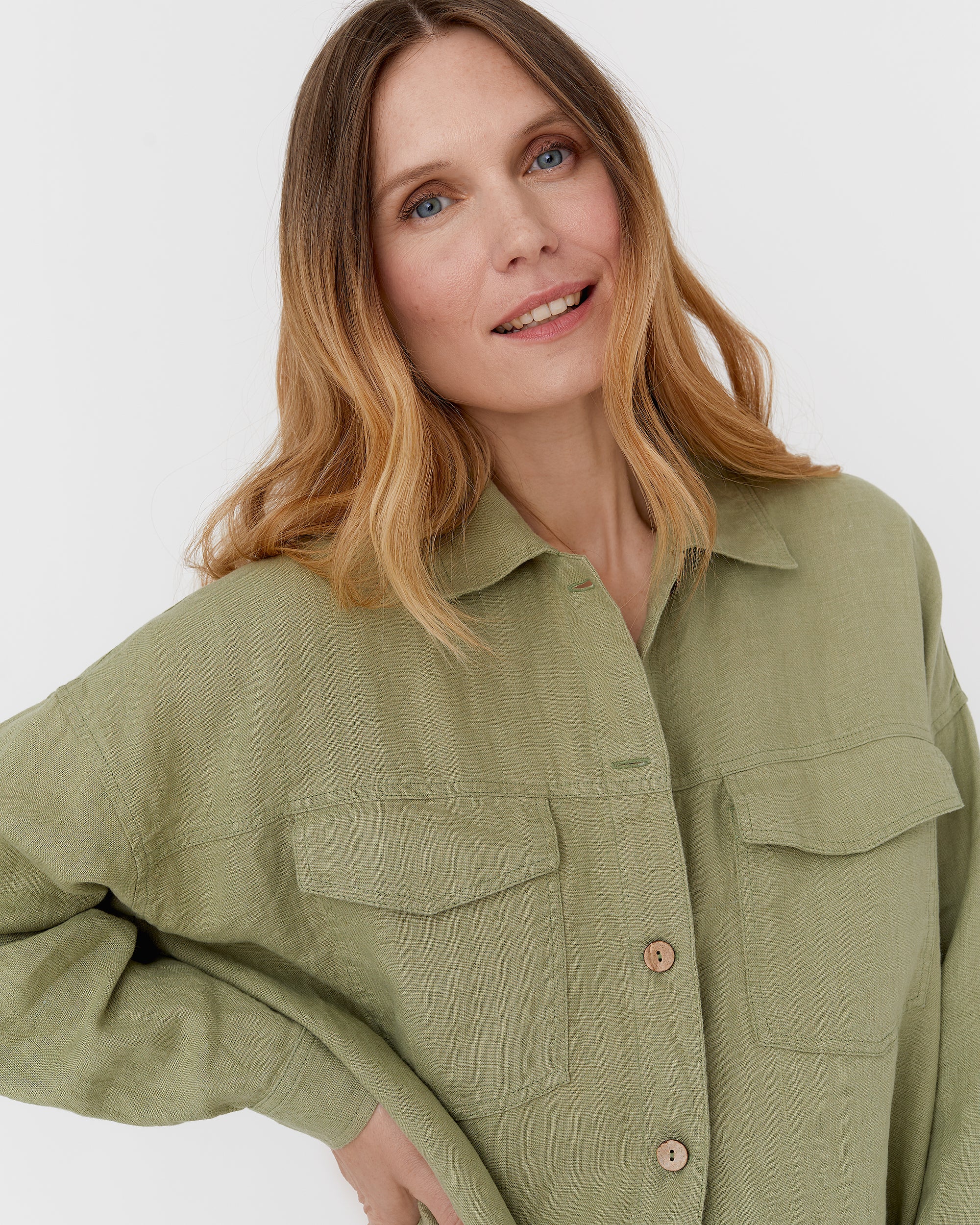 Oversized linen shirt SUMBA in Sage | MagicLinen
