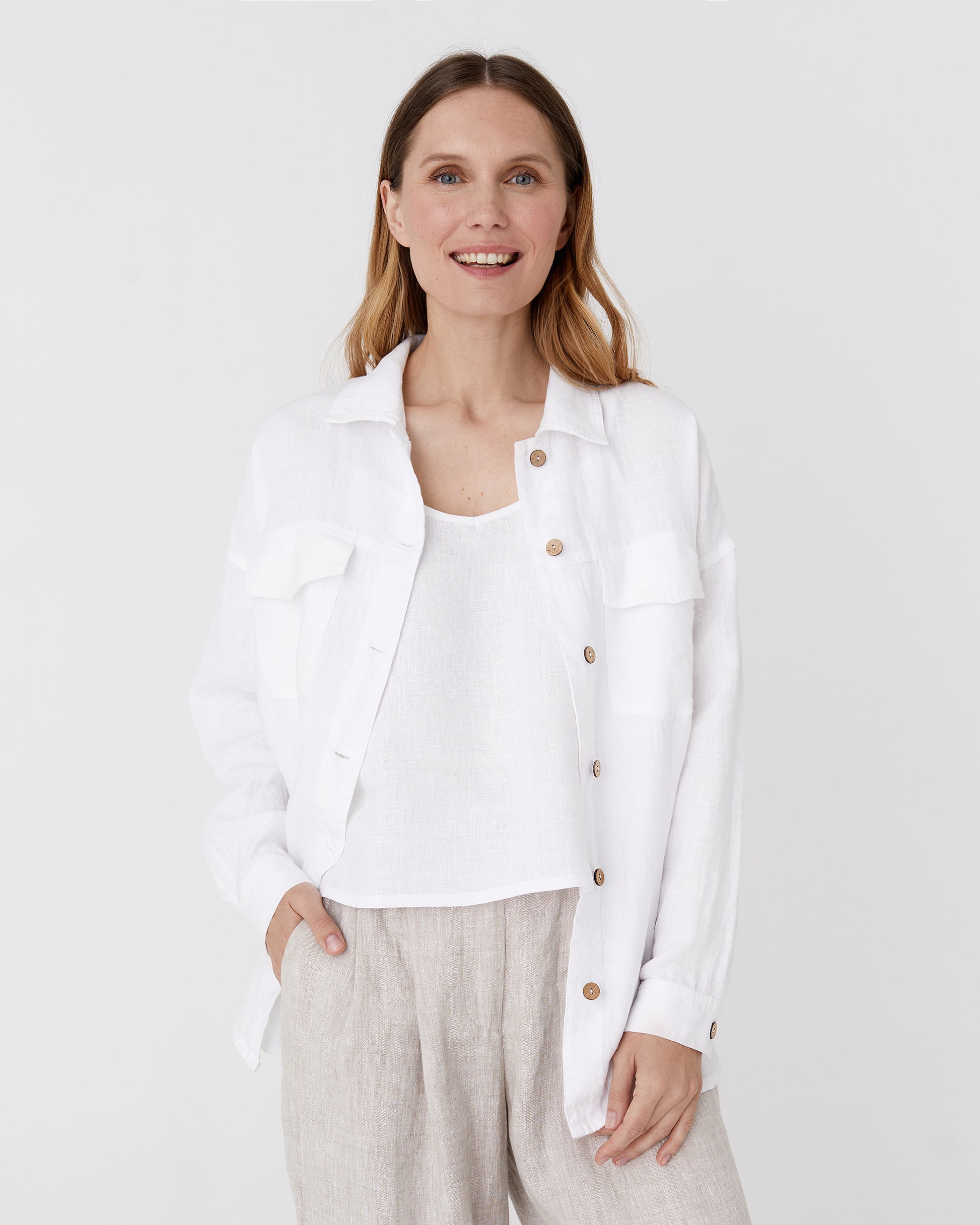 Oversized linen shirt SUMBA in White - MagicLinen modelBoxOn