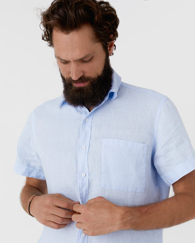 Men's short sleeves linen shirt VERBIER in Sky blue - MagicLinen modelBoxOn