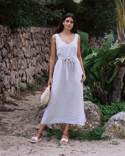 A-line Linen Dress CHILOE in Natural Melange | MagicLinen modelBoxOn2