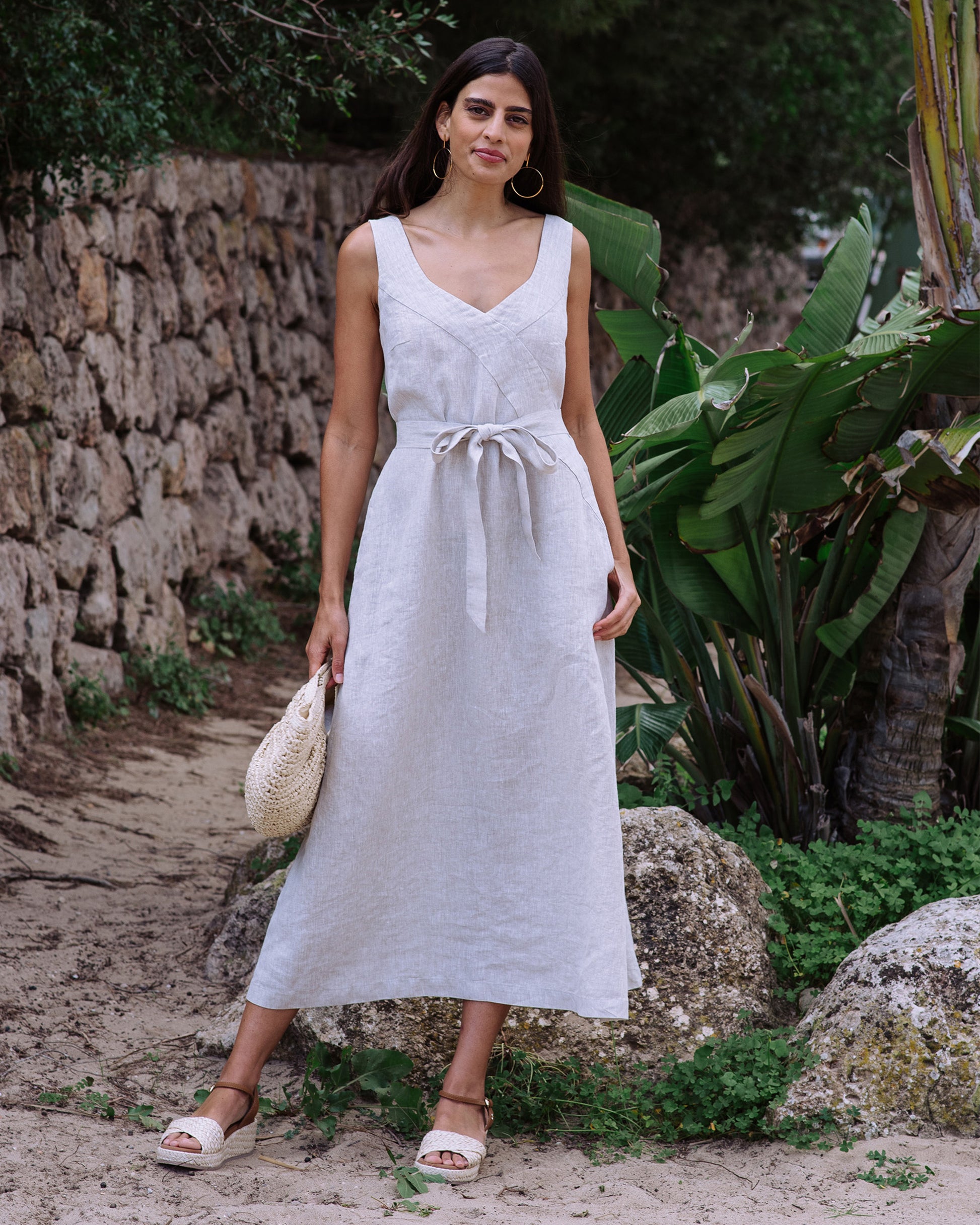 A-line Linen Dress CHILOE in Natural Melange | MagicLinen modelBoxOn2