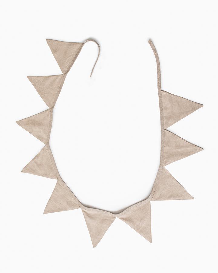 Linen bunting in Natural - MagicLinen