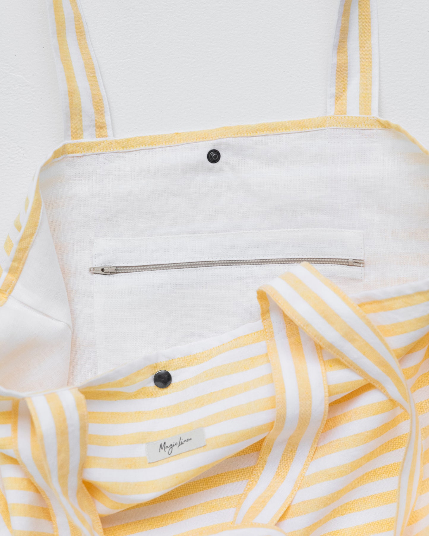 Linen beach bag in Striped yellow - MagicLinen