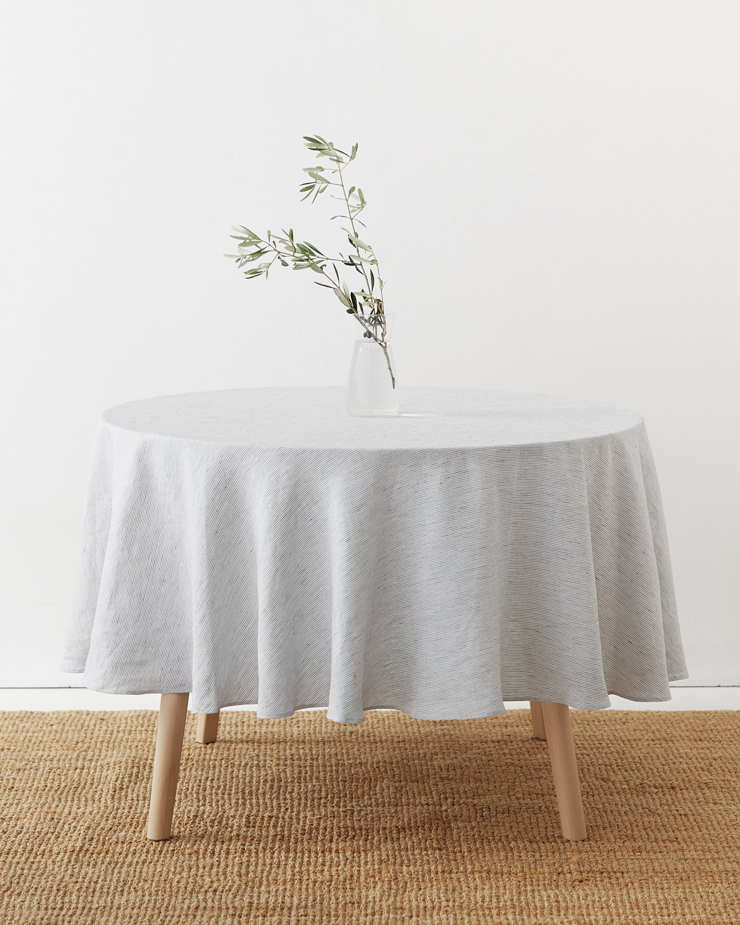 Round linen tablecloth in Pinstripe black