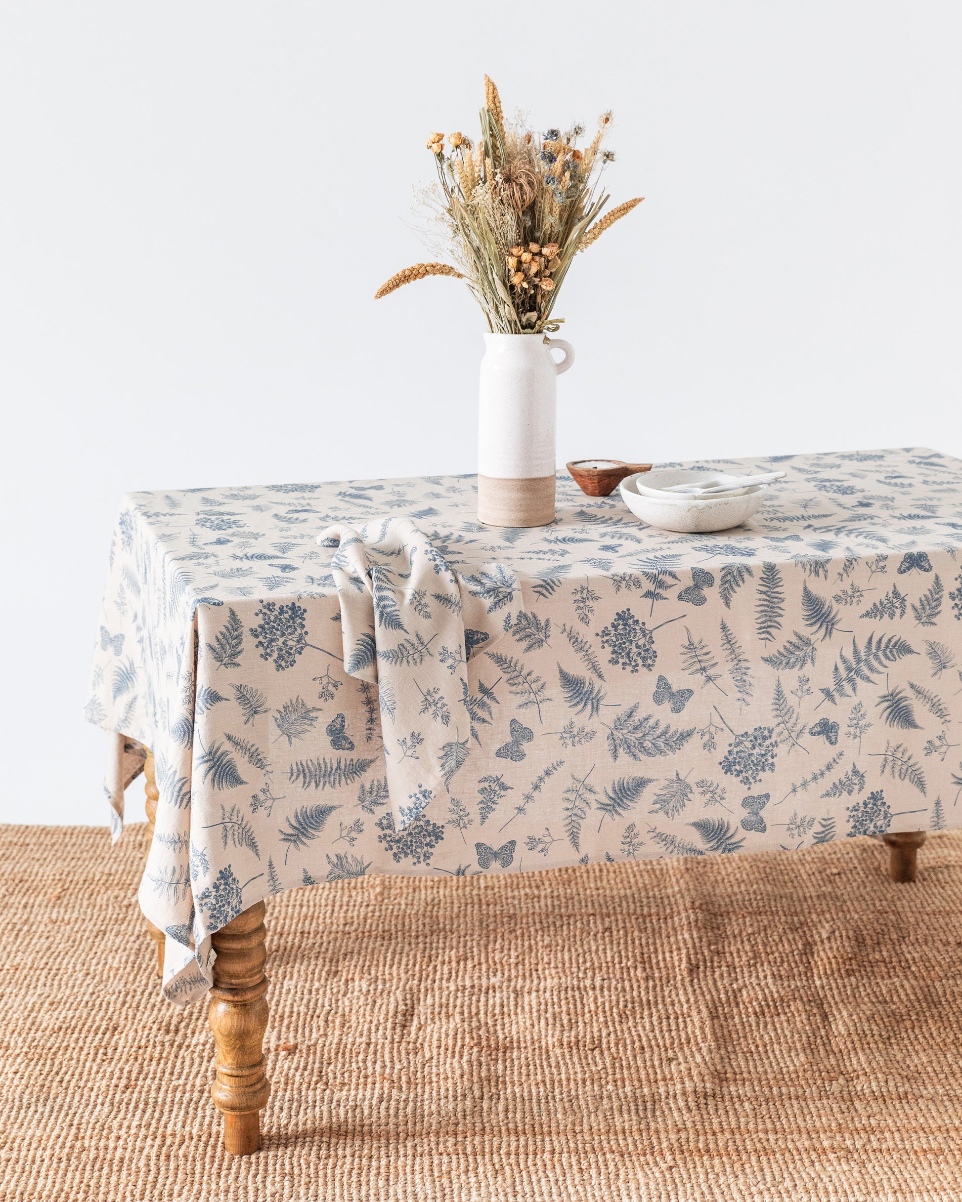 Blue fern print linen tablecloth | MagicLinen