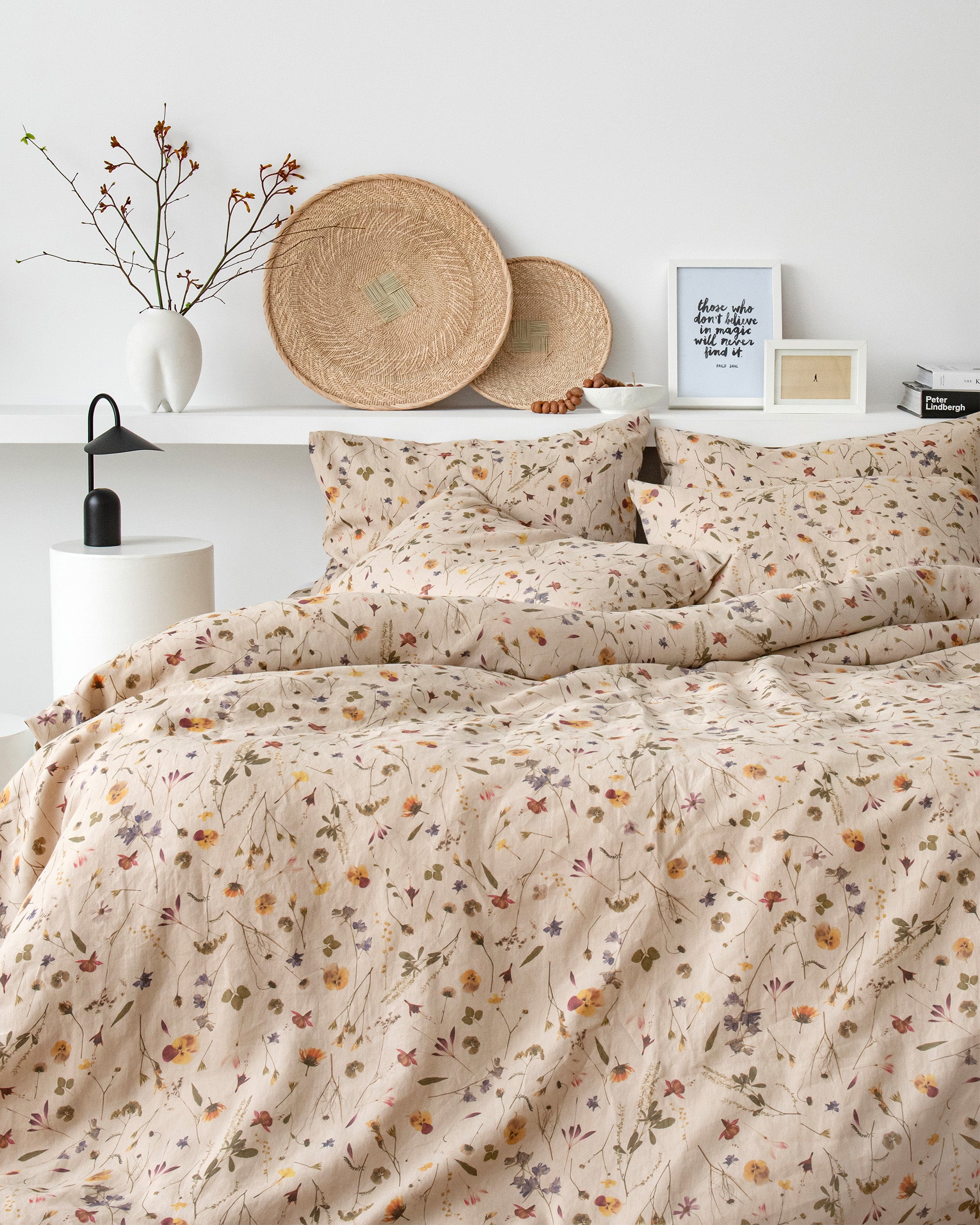 MagicLinen Botanical Print Linen Duvet Cover - Thumbnail 2