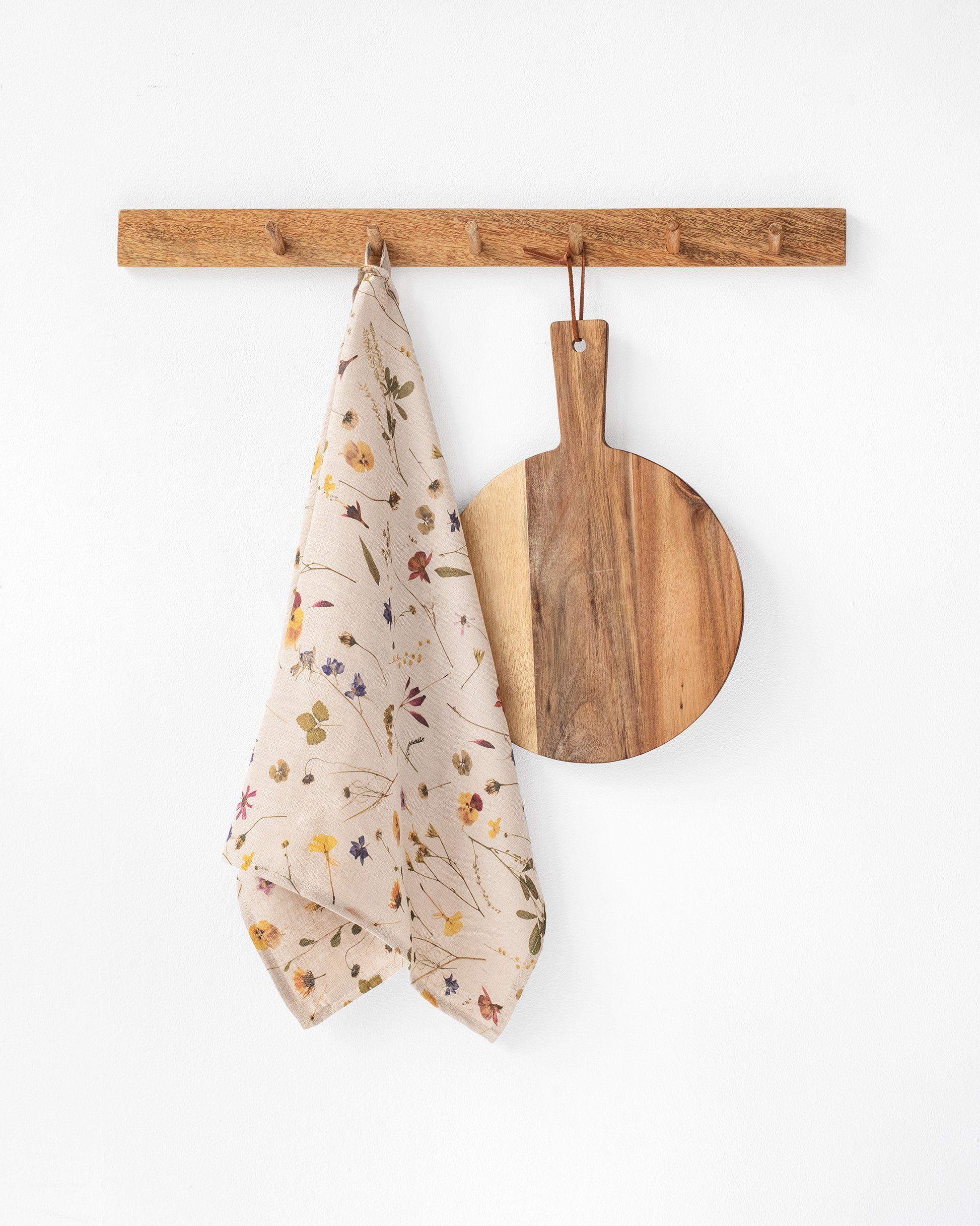 Linen Dish Towel in Botanical Print | MagicLinen