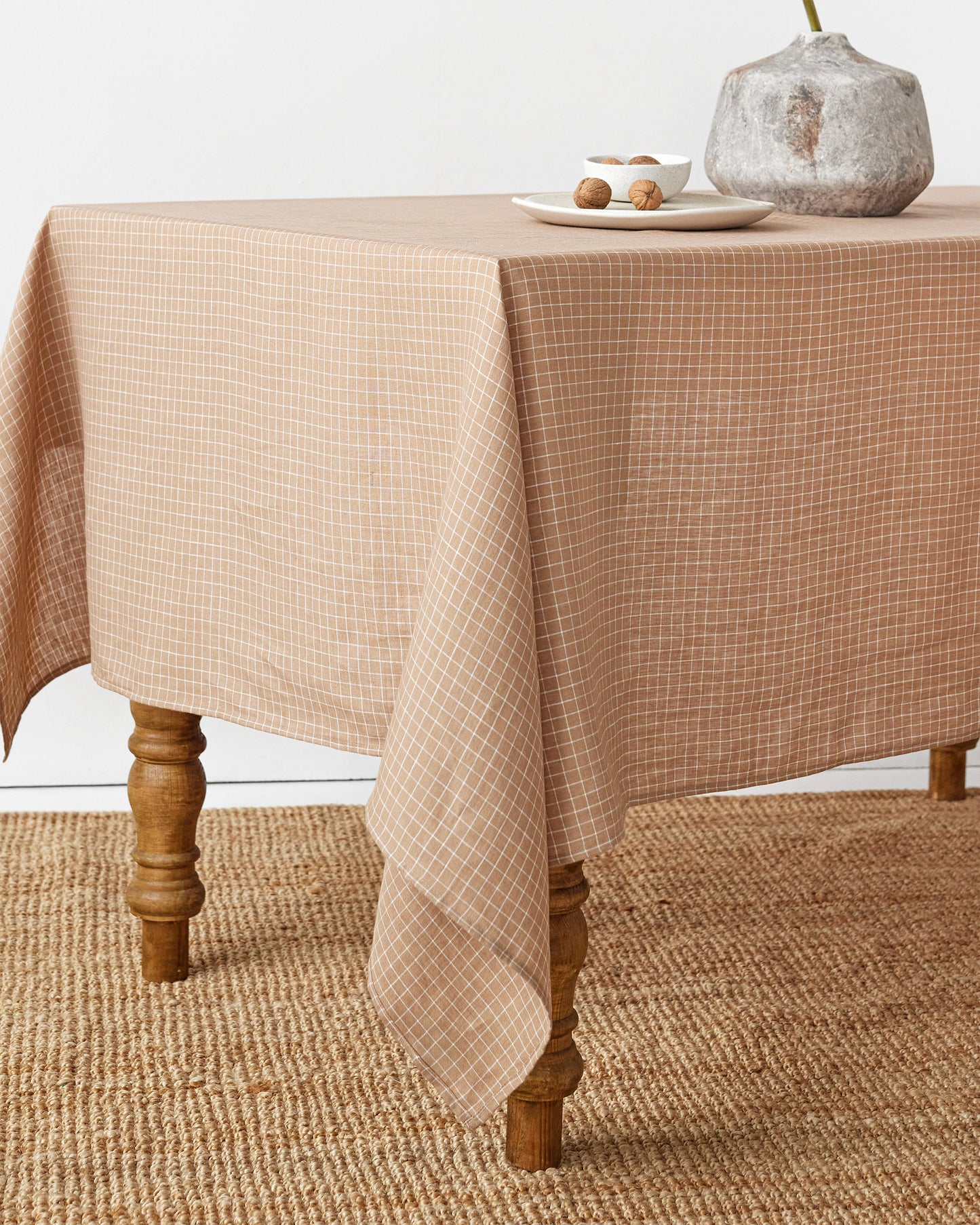 Tischdecke aus Leinen in Latte