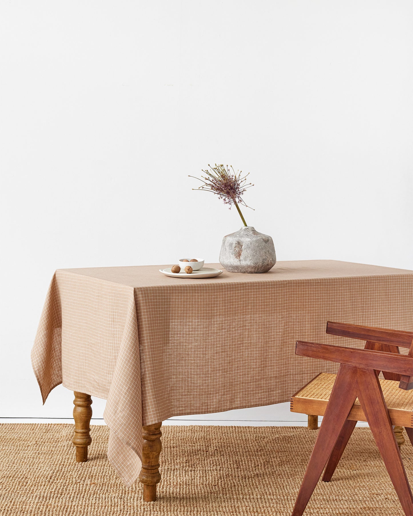 Tischdecke aus Leinen in Latte