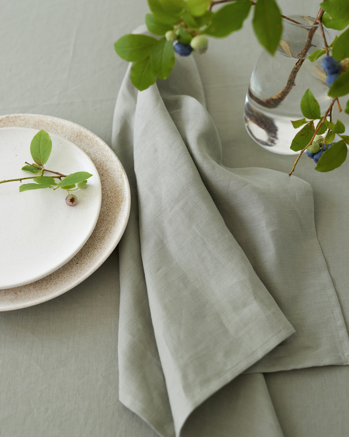 Tischdecke aus natürlichem Gingham-Leinen