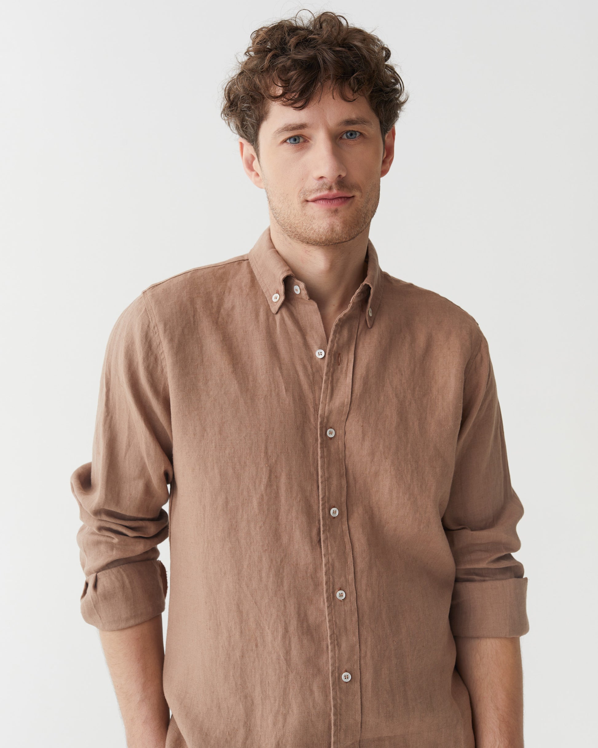 Classic Men's Linen Shirt Sintra in Pastel Brown | MagicLinen XXL Classic Men's Linen Shirt Sintra in Pastel Brown | MagicLinen XXL