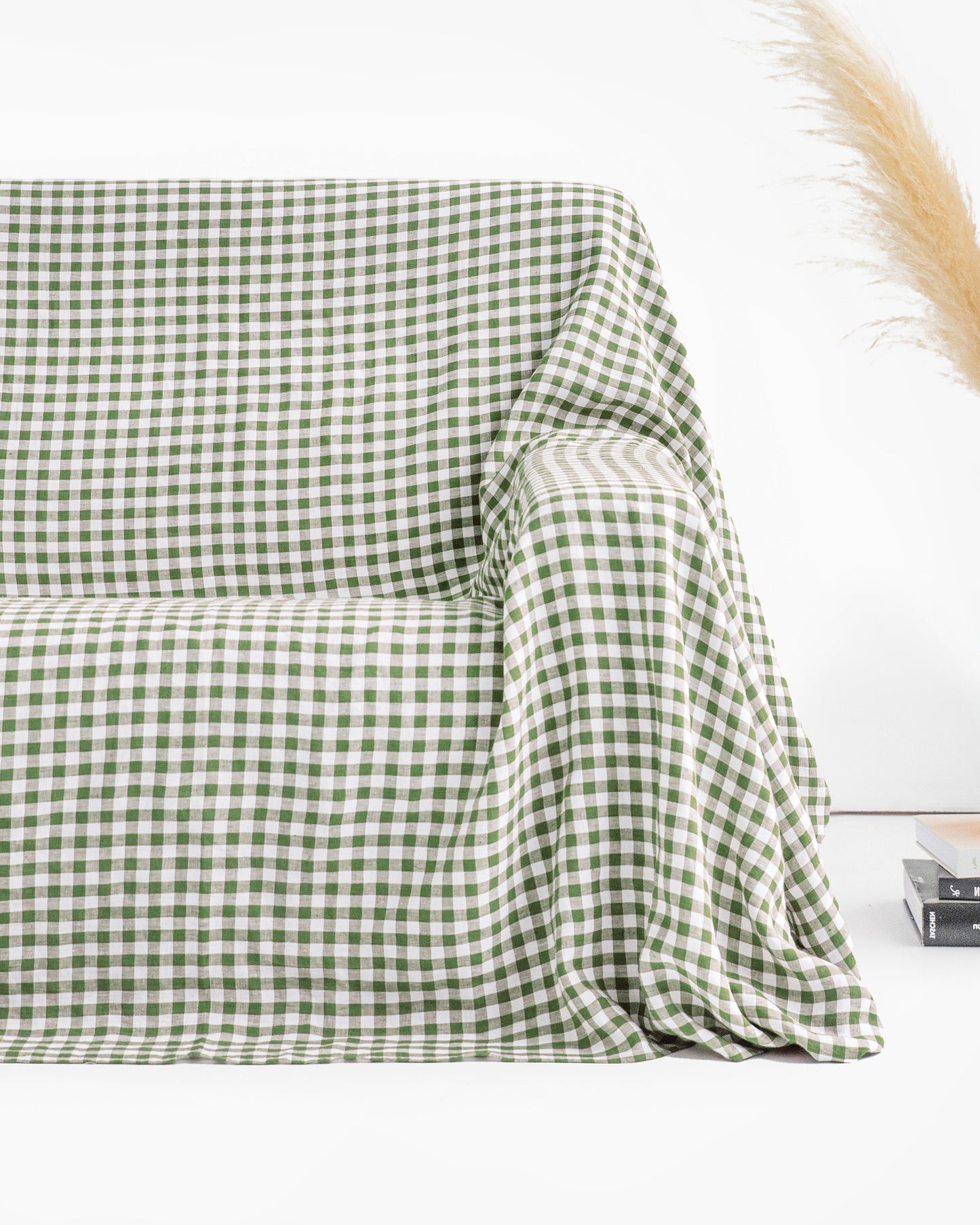Linen couch cover in Forest green gingham - MagicLinen
