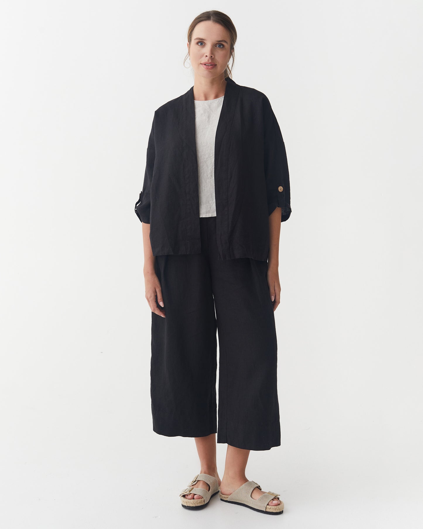 Cropped Linen Pants ISCHIA in Black | MagicLinen