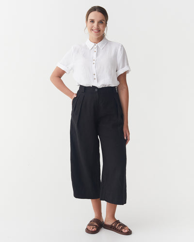 Cropped Linen Pants ISCHIA in Black | MagicLinen modelBoxOn