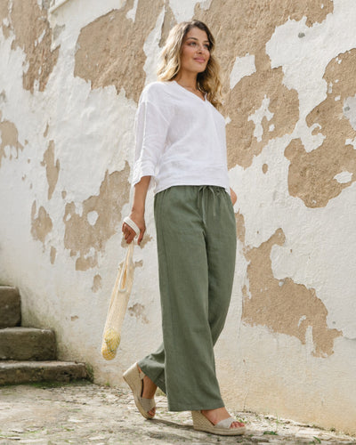 Linen Pants CURACAO in Mist green modelBoxOn2
