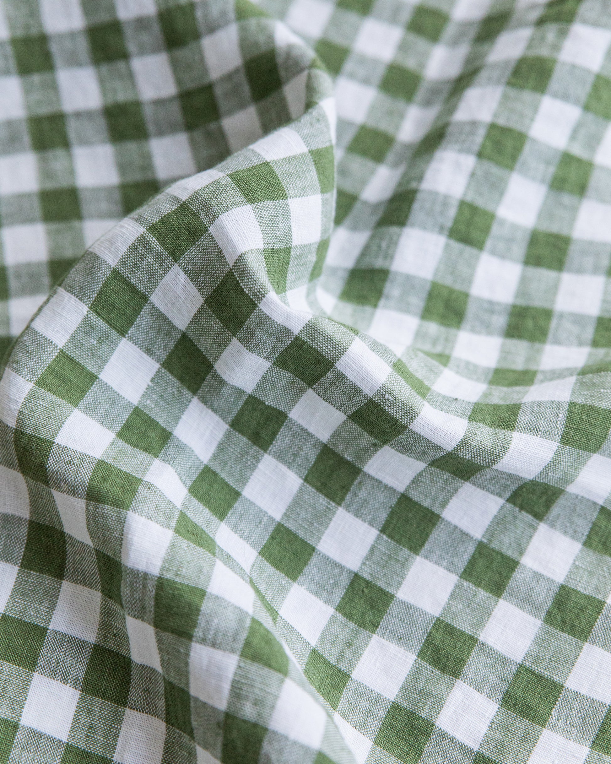 Forest green gingham linen tablecloth - MagicLinen