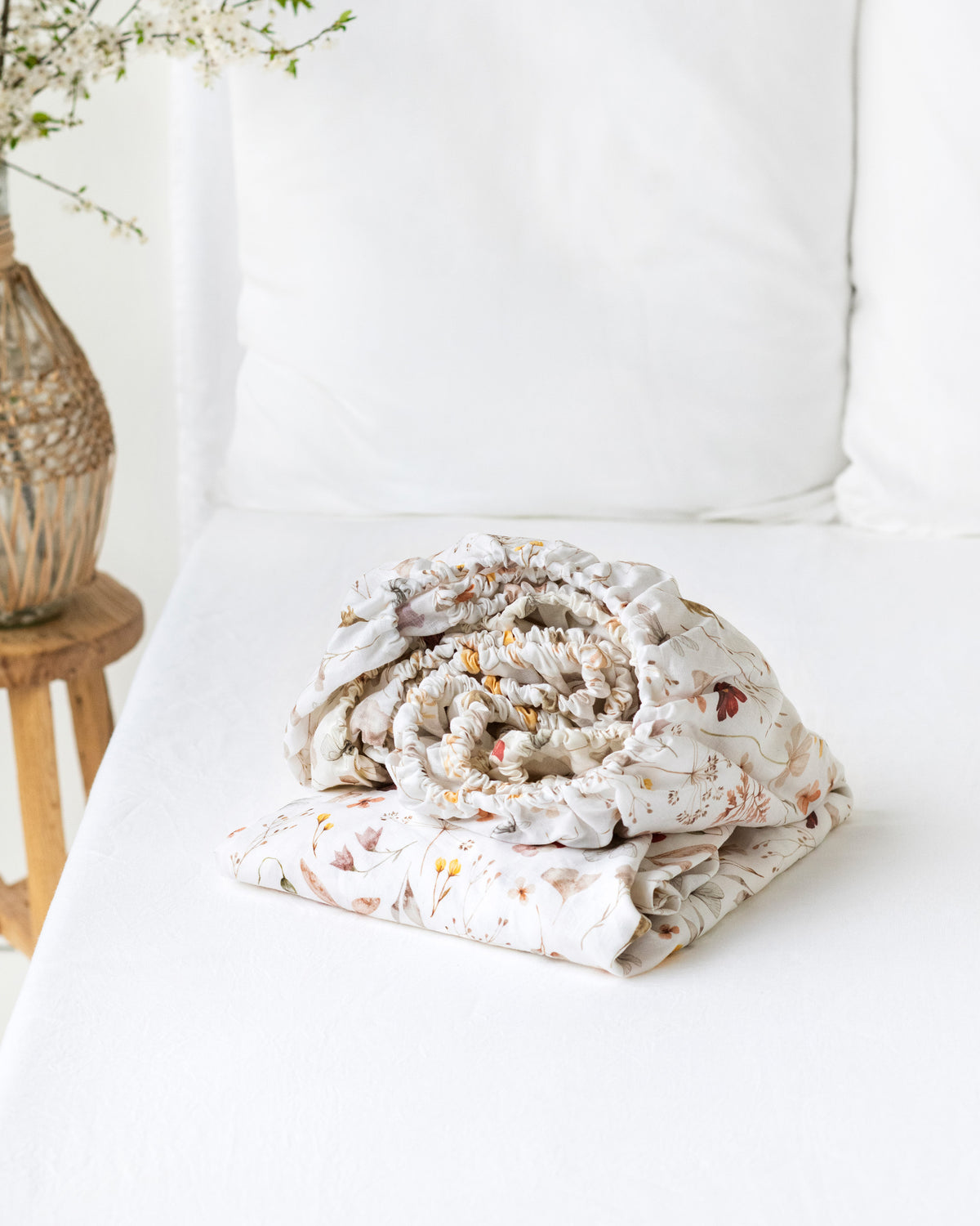 Meadow print linen fitted sheet