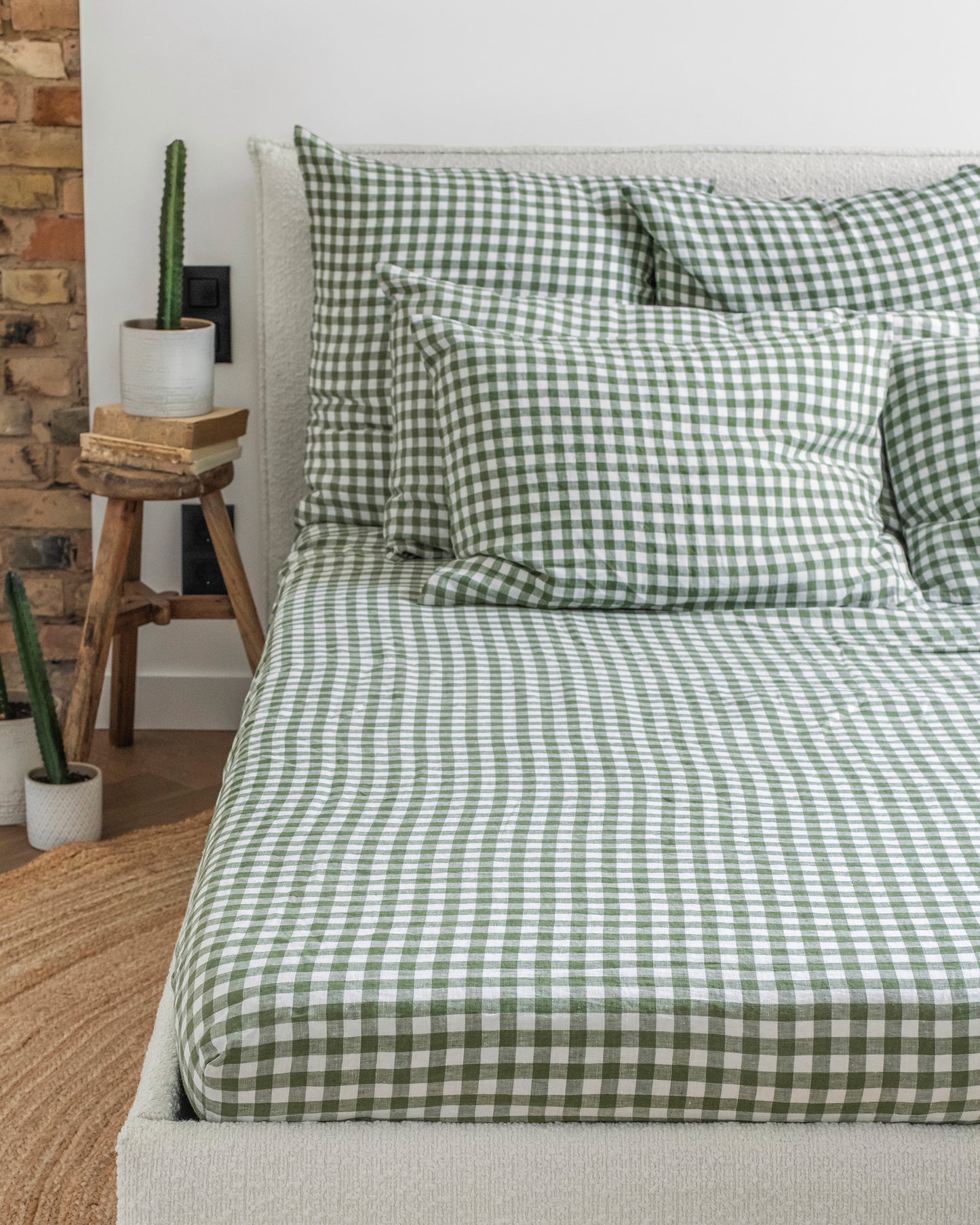 Forest green gingham linen fitted sheet - MagicLinen