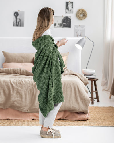 Waffle throw Blanket in Forest Green | MagicLinen