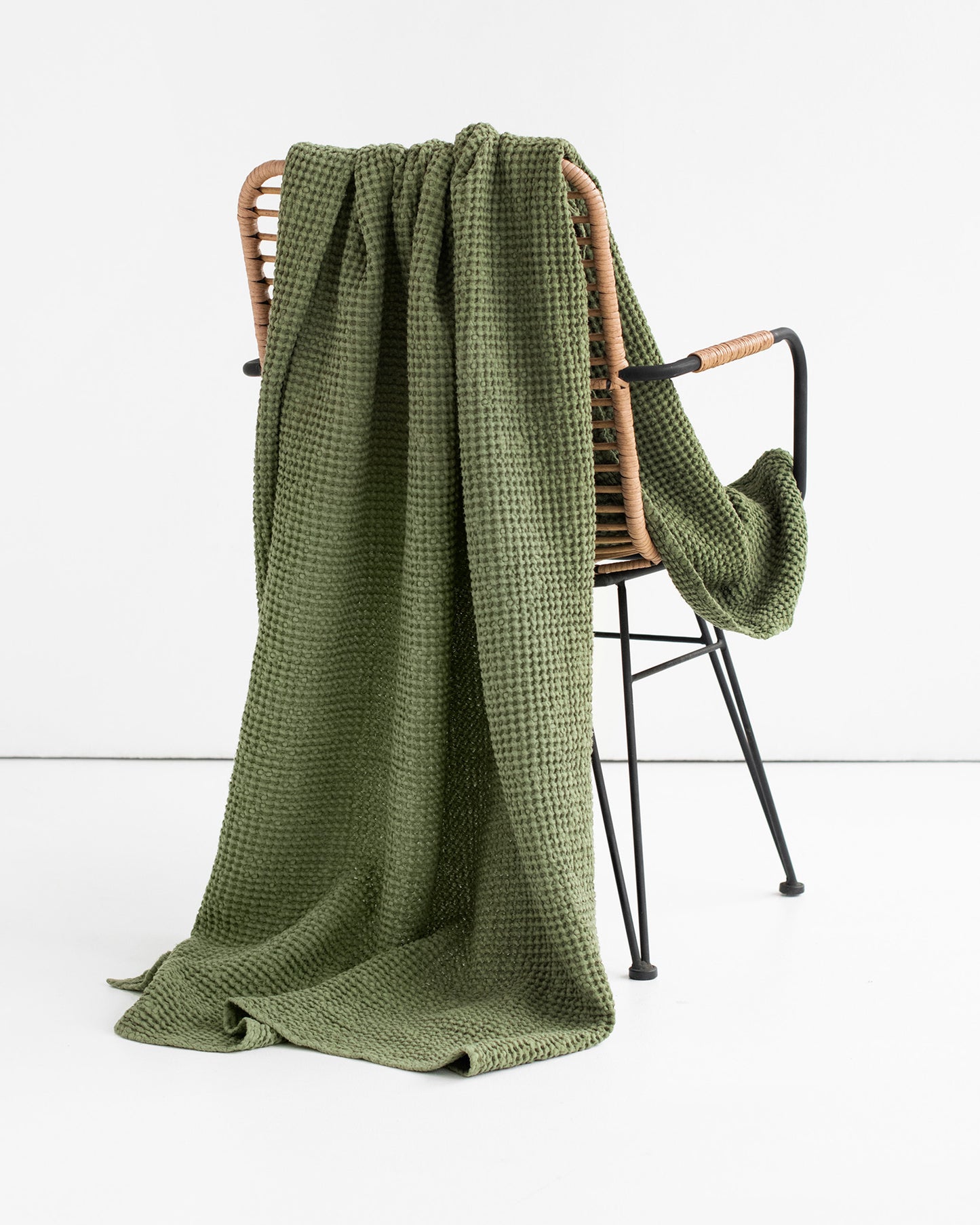 Waffle throw Blanket in Forest Green | MagicLinen