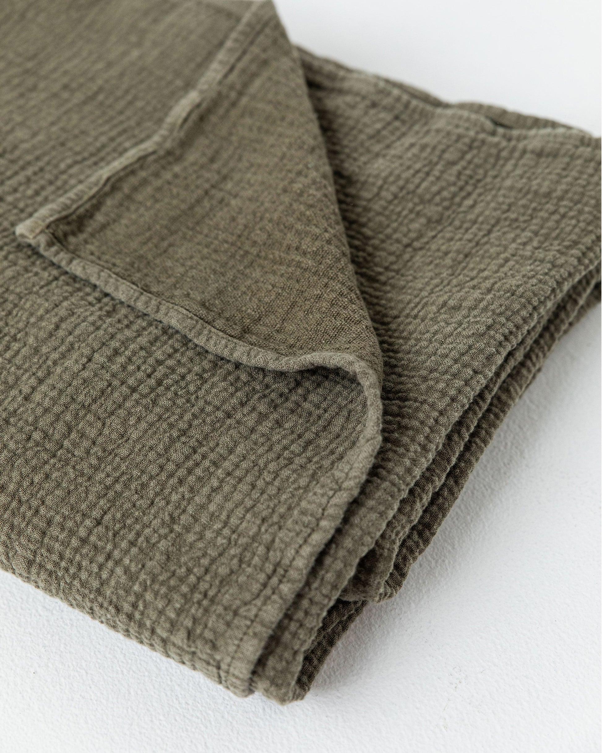 Gauze double layer linen throw in Dark green | MagicLinen