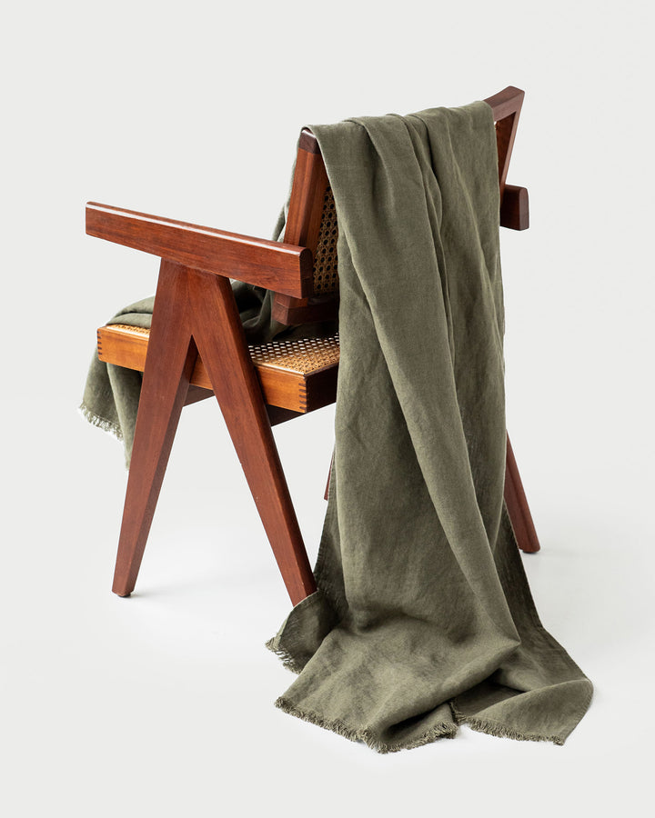 Heavyweight linen throw blanket in Dark green | MagicLinen