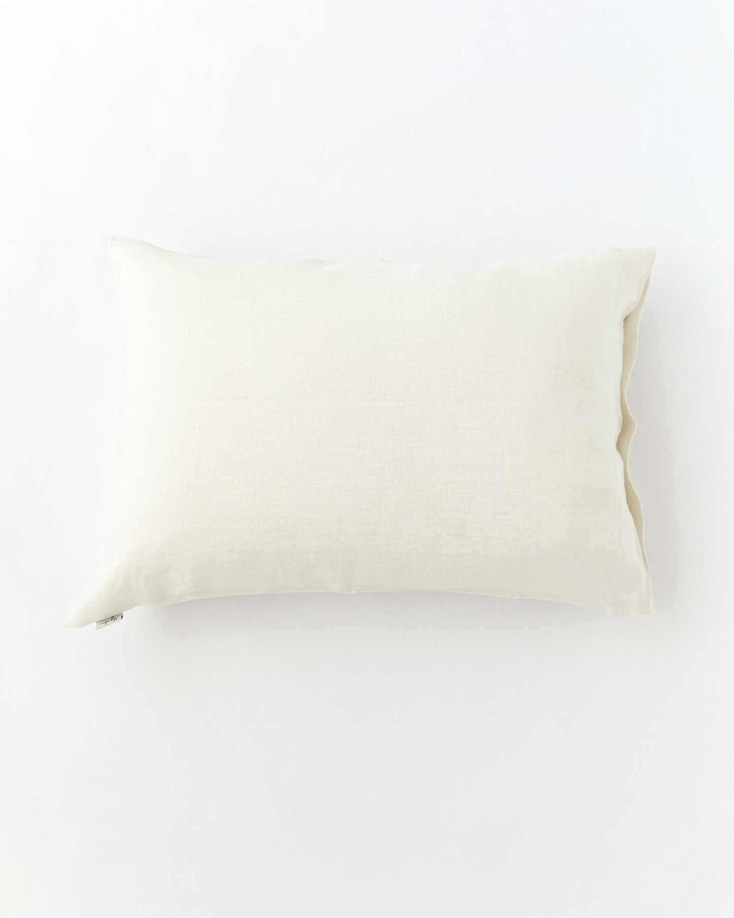 Linen pillowcase with buttons in Ivory