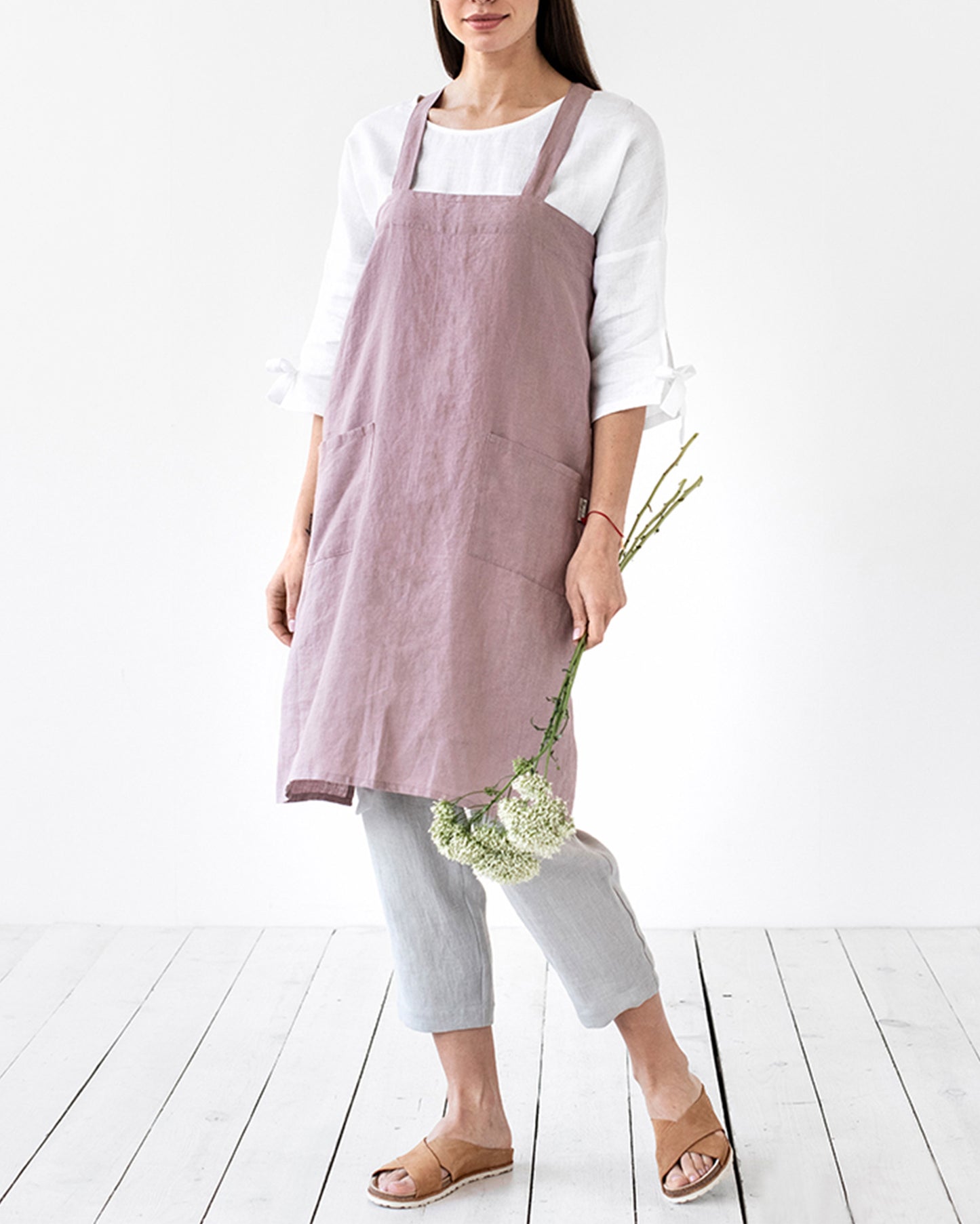 Japanese cross-back linen apron in Woodrose | MagicLinen