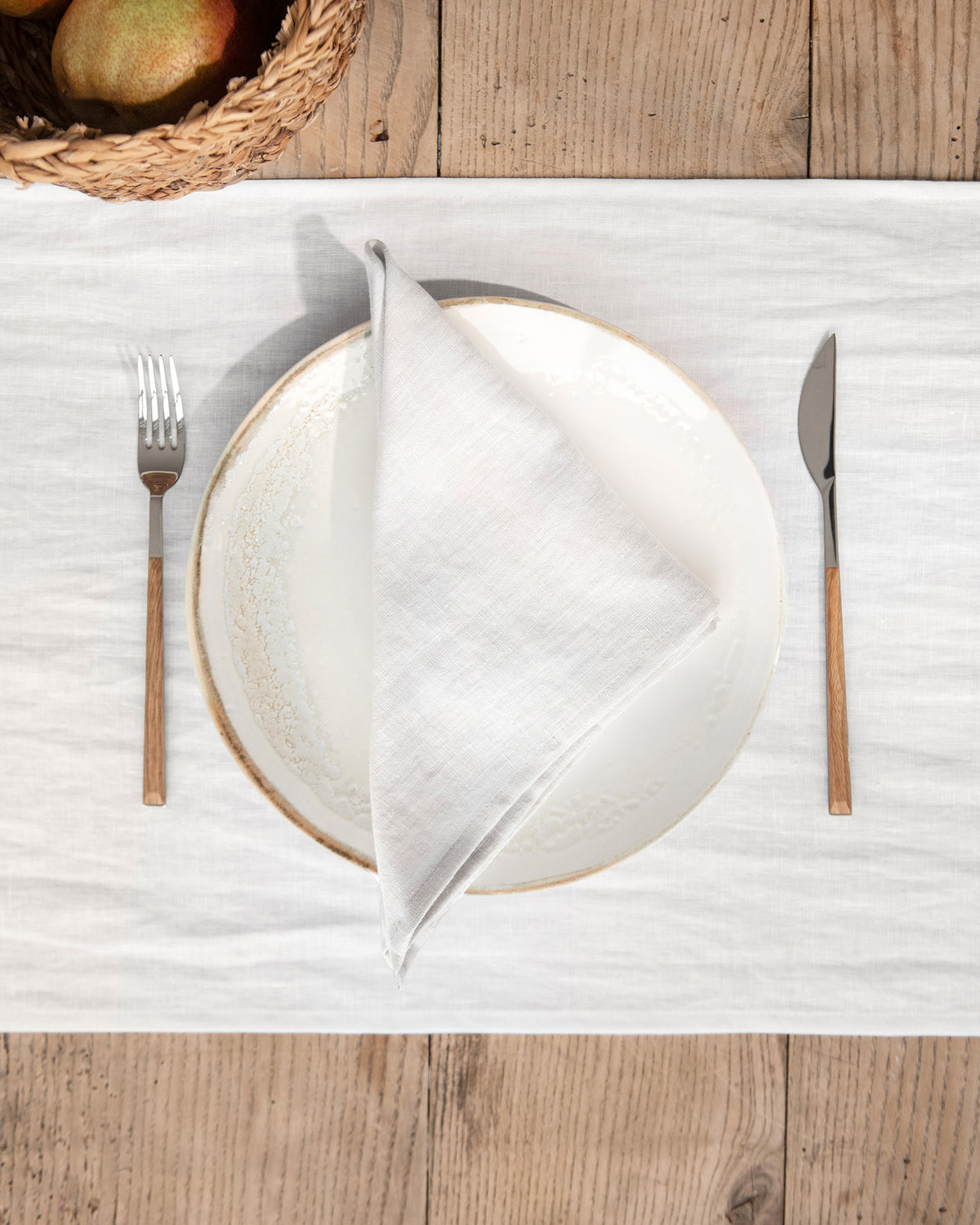 Light gray linen napkin set 2