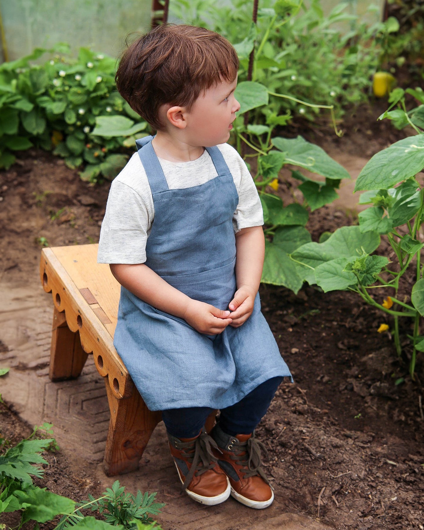 Linen apron for kids in Gray blue