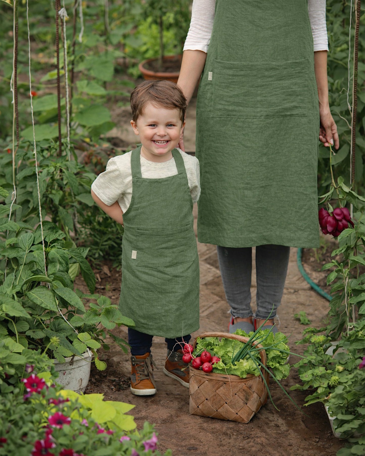 Leinenschürze für Kinder in Woodrose