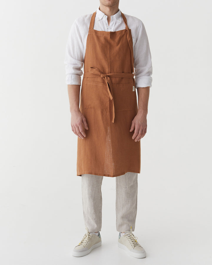 Men's linen bib apron in Cinnamon | MagicLinen