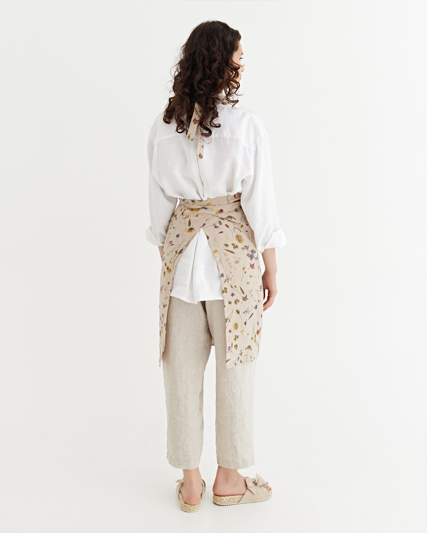 Linen bib apron in Botanical print