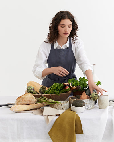 Linen bib apron in Charcoal gray