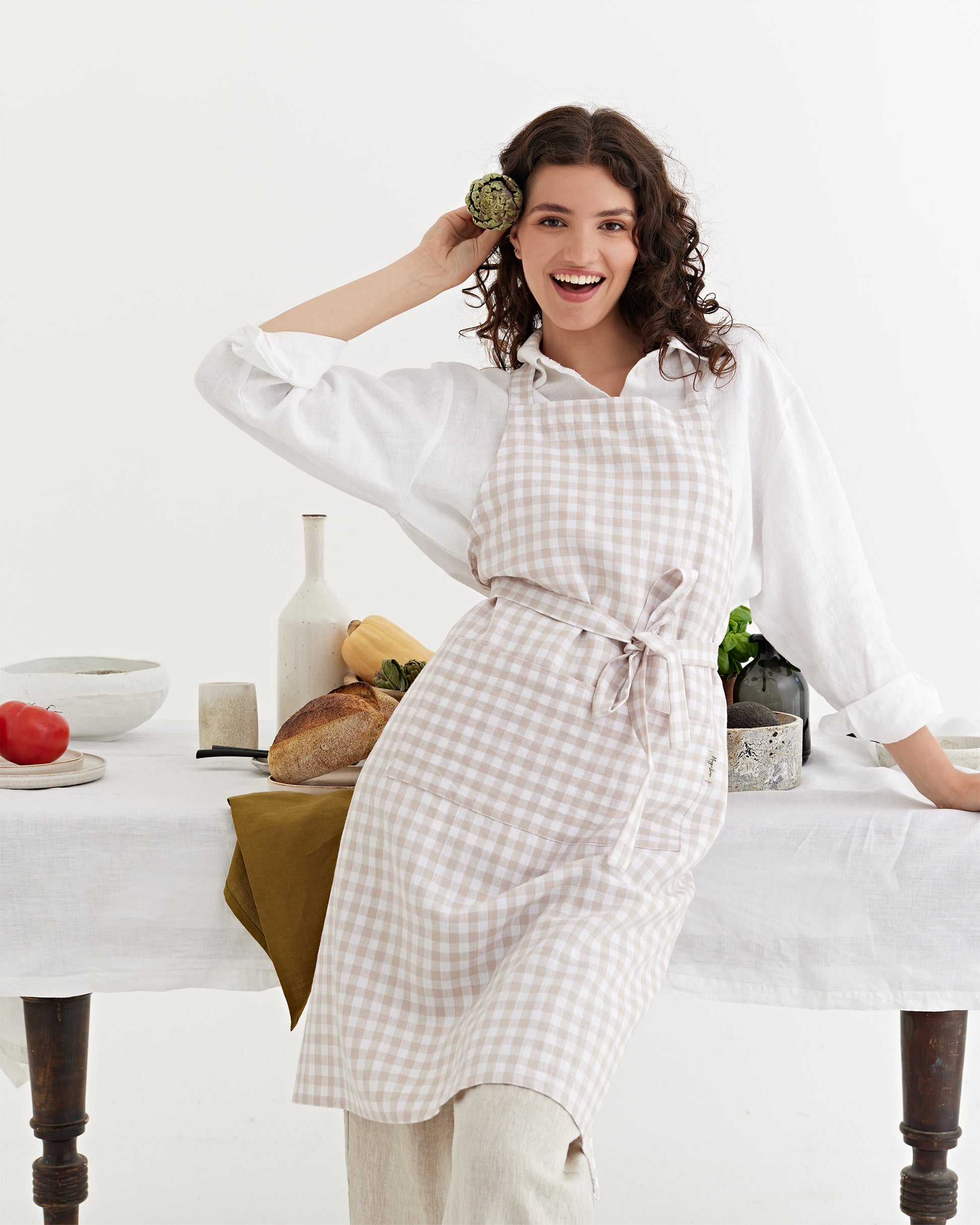 Linen bib apron in Natural Gingham | MagicLinen